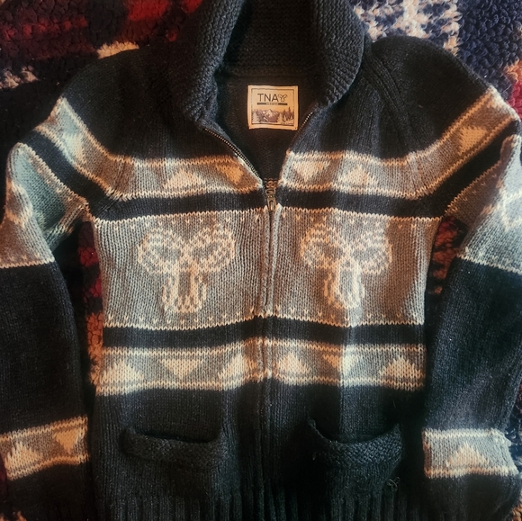 TNA Sweater - Picture 1 of 1